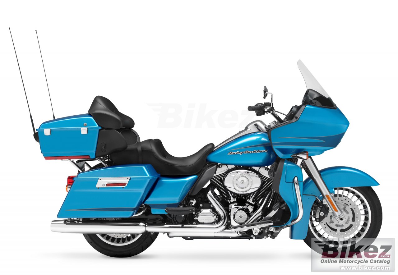 Big Harley-Davidson fltru road glide ultra picture and wallpaper from Bikez.com